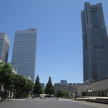 グランモール公園 美術の広場