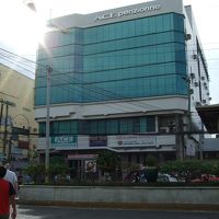 外観。入口は左側から入ったところです。