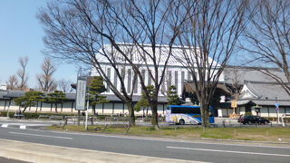 京都駅近くの巨大建築物