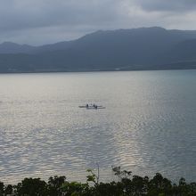 向こうが西表島