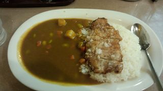 安さとスピードのカレー屋