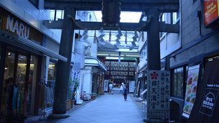 アーケードの中