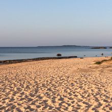 初日の夕方。遠くに見えるは鳩間灯台。