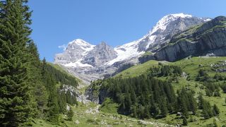 アイガー・ユングフラウで至極のハイキングを楽しむ