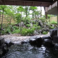 朝に入った、湯の舞の湯の露天風呂。