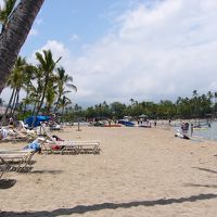 ホテル前のビーチは静かで落ち着きます。