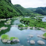 風光明媚な湖です。