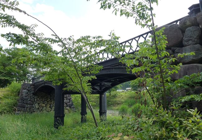 鉱山道路（馬車道）のために造られた鉄橋