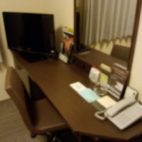 デスクも広めです。