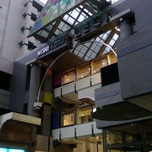 不思議な外観。