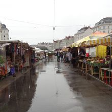 あいにくの雨模様でした