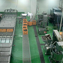 まずは工場見学