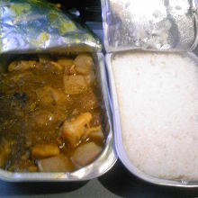 有料機内食　チキンカレー