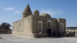 預言者ヨブが泉を出したという伝説の建物