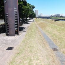 なにもないプロムナード・400メートル位