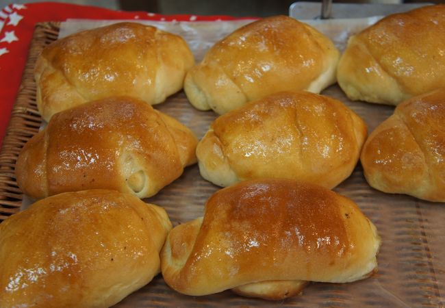 塩パン　めちゃめちゃうまいですね　