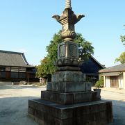 半田市乙川地区にあるシンプルなたたずまいのお寺