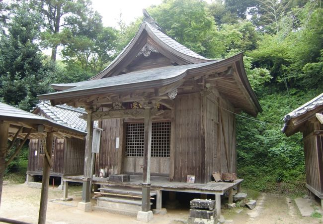 湧き水が有名な、火山瑠璃光寺