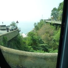 こんなカーブが延々と続く