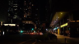 金融街。夜の食事に困りました