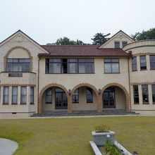 旧本多忠次邸外観。