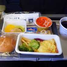 着陸前の朝食サービス