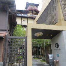 木屋町からの入口。