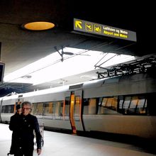 空港駅に意気揚々と降りたものの