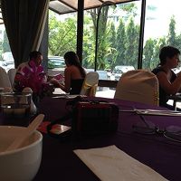 朝食会場はゆったりとしている