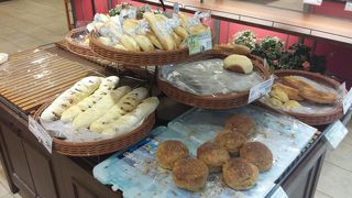 貴重な焼きたてパン屋さん