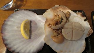 ついつい入ってしまう白ワインが美味しくて再訪。