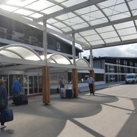 観光バスも多い大きなホテル