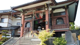 穴八幡宮とセットのお寺