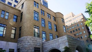 横浜裁判で戦犯を裁く法廷にも