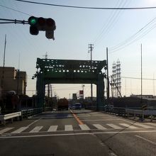 東高洲橋 （ヒガシタカスバシ）は珍しい可動橋