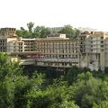インターホテル ベリコ タルノボは、ヤントラ川の河畔の好立地、旧市街ビューのホテルです。