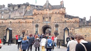 スコットランド王国の居城ですが、現在は博物館など