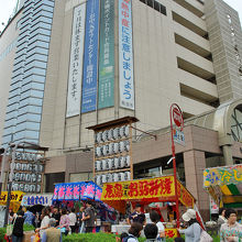 熊谷うちわ祭開催期間中の八木橋百貨店