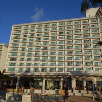 海に面したホテルです