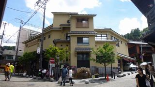 日帰りで金泉に入浴できる