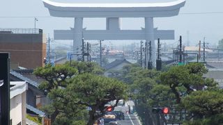 表玄関にあたります