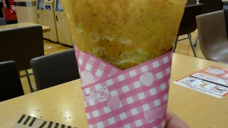 クレープとタピオカドリンクのお店