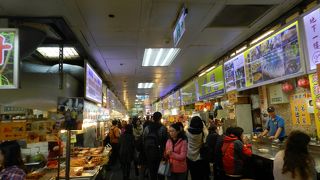 ちゃんと整備された夜市