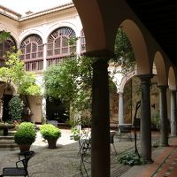 パラドールのパティオです。