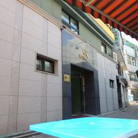 細い路地を入った所にあるので、少し分かりづらいです