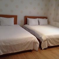 シングルとセミダブルなツインのお部屋