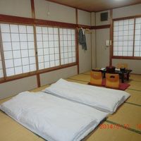 12畳の和室です。二人では広かったです。