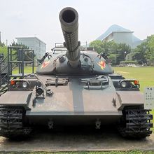乃木館（陸上自衛隊善通寺駐屯地資料館）には自衛隊の戦車も展示