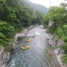 湯原橋の橋上から眺める