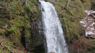 三段になっている滝だよ